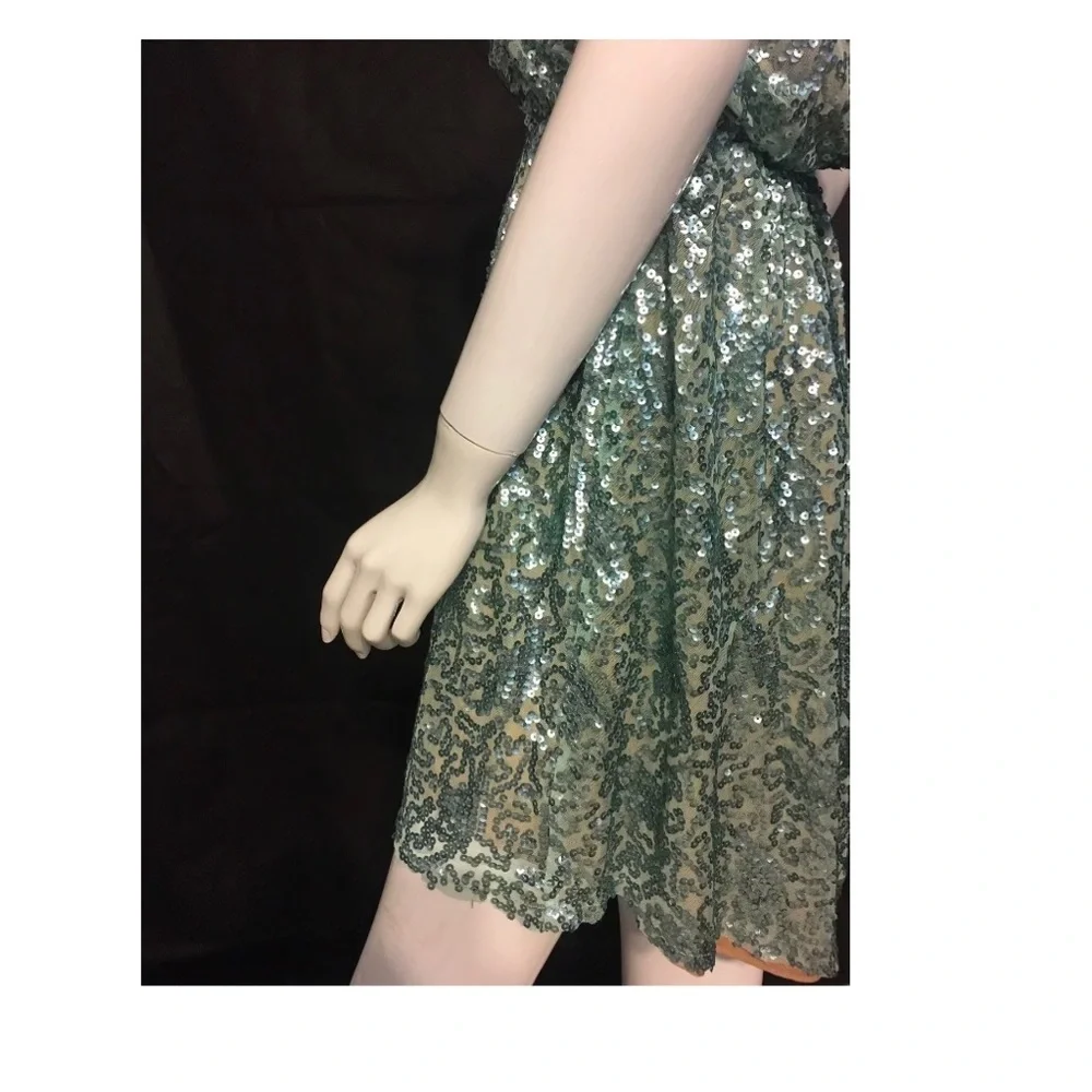 NEW! $220 Dress the Population Maryann Sleeveless Sequin Dress [SZ‎ Medium ]